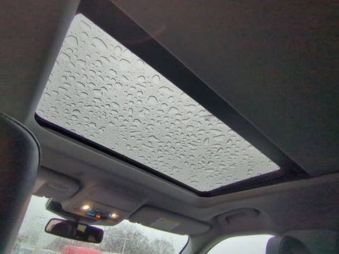 Used 2023 Ford Explorer Limited image 15