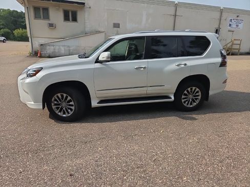Used 2015 Lexus GX 460 Luxury AWD/4WD image 6