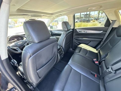 Used 2017 Cadillac XT5 Luxury FWD image 22