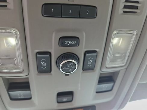 Certified 2023 Cadillac Escalade Premium Luxury Platinum w/ LPO, Radiant Package AWD/4WD image 31