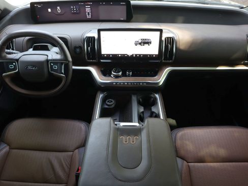 Used 2025 Ford Expedition Max King Ranch AWD/4WD image 8