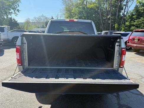 Used 2018 Ford F150 XLT w/ Equipment Group 302A Luxury AWD/4WD image 16