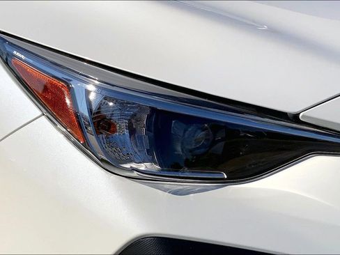 Certified 2026 Subaru Crosstrek 2.0i Premium image 30