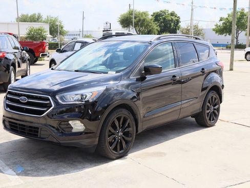 Used 2019 Ford Escape SE FWD image 5