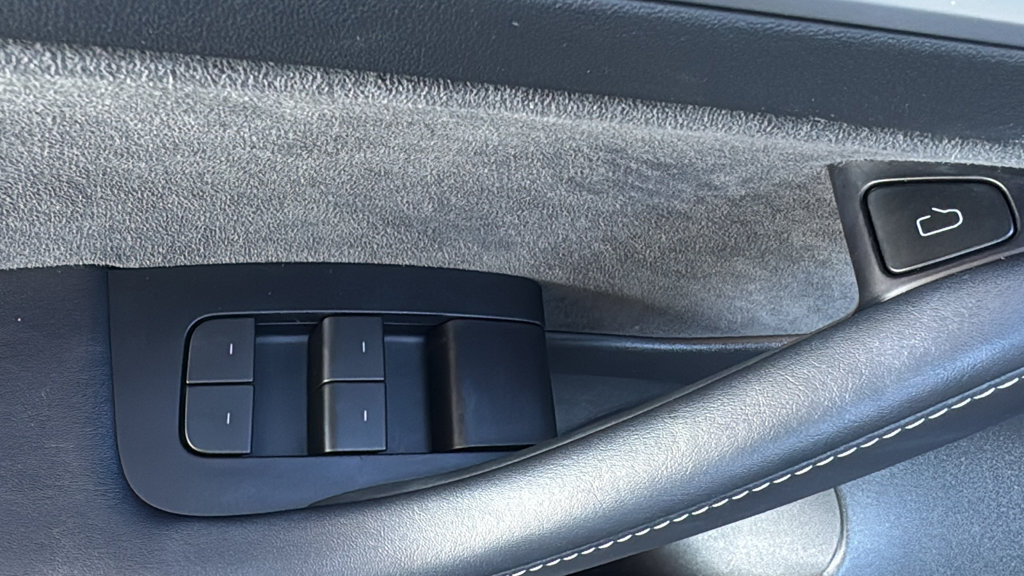 Used 2023 Tesla Model 3 Standard Range RWD image 18