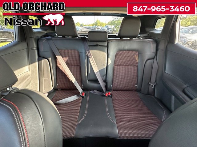 Used 2025 Nissan Kicks SR FWD image 12