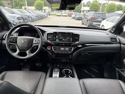 Certified 2025 Honda Ridgeline Black Edition image 29