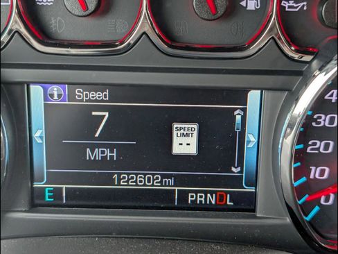 Used 2019 Chevrolet Tahoe LT RWD image 16