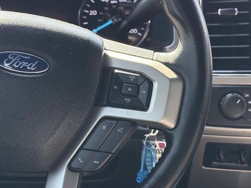 Certified 2022 Ford F250 Lariat w/ Lariat Value Package AWD/4WD image 13