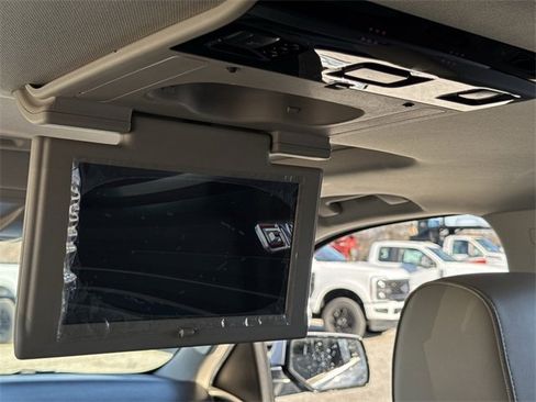 Used 2017 GMC Yukon Denali w/ Open Road Package image 32