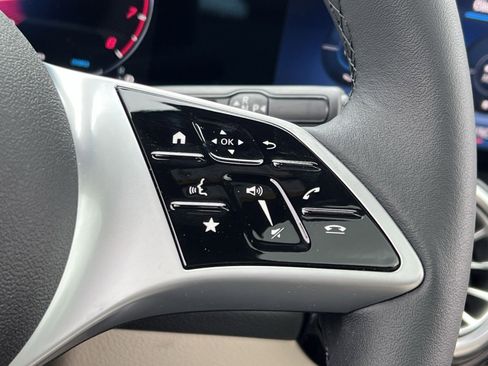 New 2026 Mercedes-Benz GLB 250 4MATIC image 37