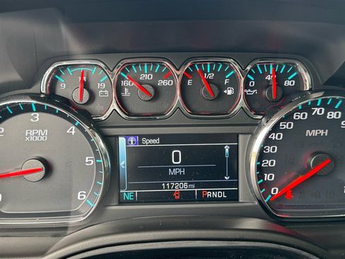 Used 2019 Chevrolet Tahoe LT image 24