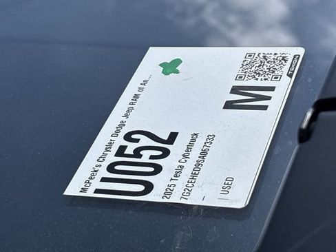 Used 2025 Tesla Cybertruck AWD Crew Cab image 33