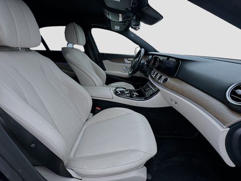 Used 2017 Mercedes-Benz E 300 image 20