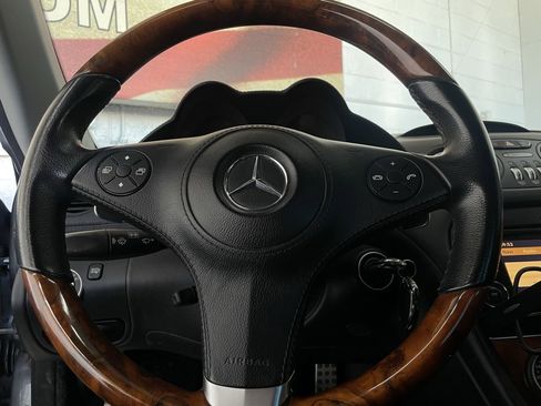 Used 2009 Mercedes-Benz SL 550 w/ Premium I Pkg image 40