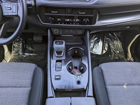 Used 2023 Nissan Rogue SV image 20