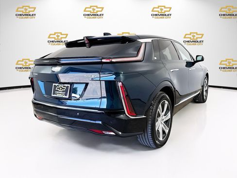 Used 2024 Cadillac Lyriq Tech AWD/4WD image 8