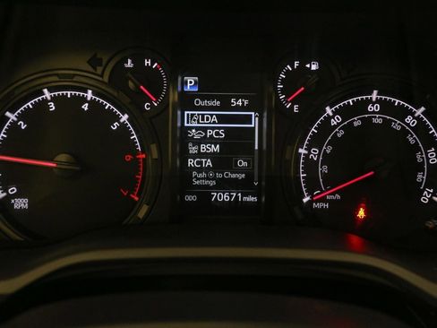 Used 2022 Toyota 4Runner SR5 Premium image 38