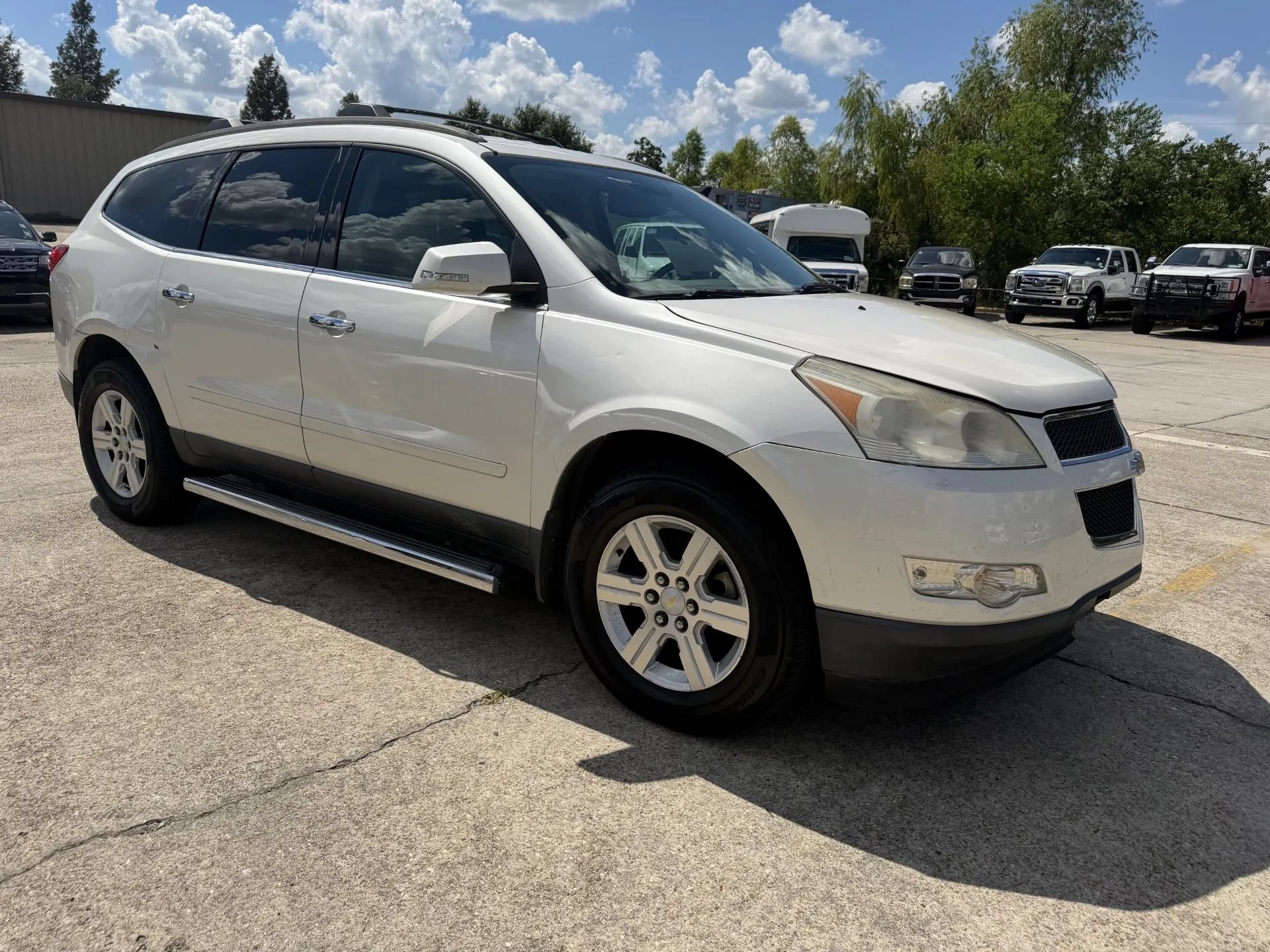 Used 2011 Chevrolet Traverse LT w/ LPO, 'HIT The Road' Package FWD image 2