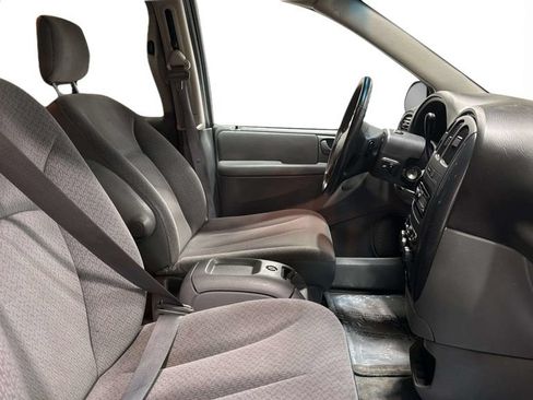 Used 2006 Dodge Grand Caravan SXT FWD image 14