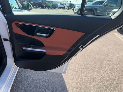 Used 2025 Mercedes-Benz C 300 4MATIC Sedan image 34