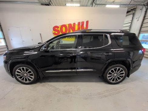 Used 2021 GMC Acadia Denali w/ GMC Pro Grade Package image 2
