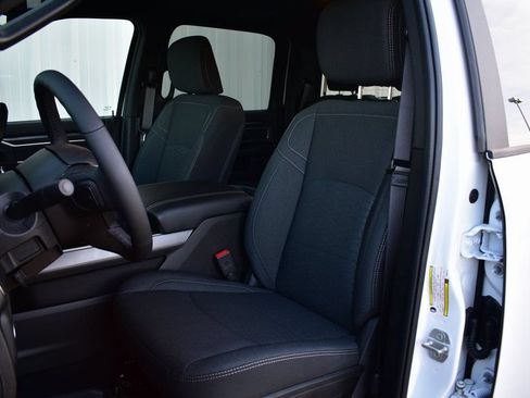 New 2026 RAM 2500 Big Horn AWD/4WD image 19