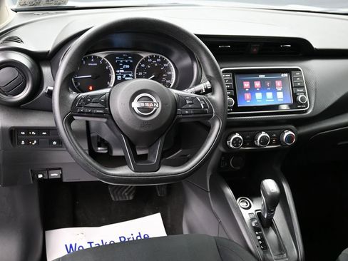 Used 2025 Nissan Kicks Play S image 28
