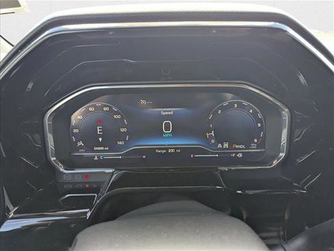 Used 2025 Chevrolet Silverado 1500 LT image 11