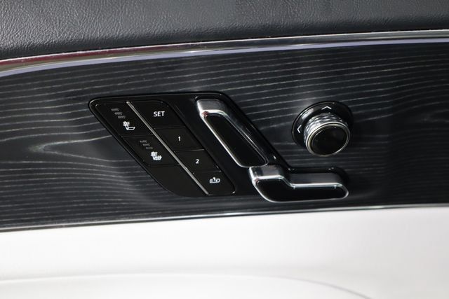 Used 2024 Cadillac Lyriq Sport RWD image 20