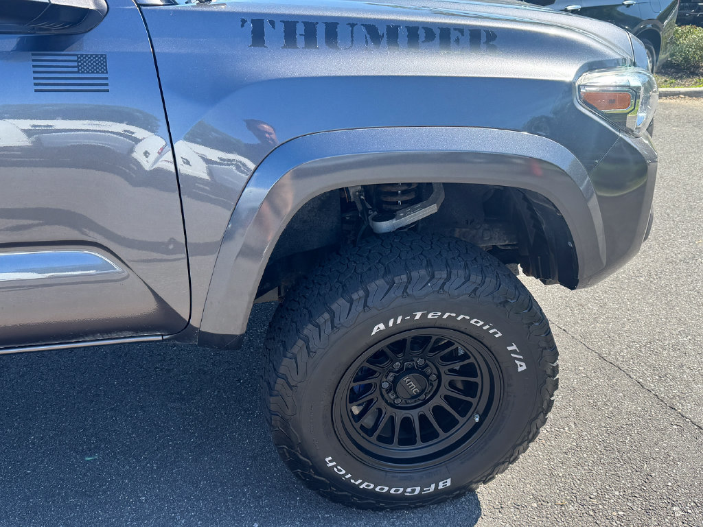 Used 2019 Toyota Tacoma TRD Sport AWD/4WD image 8
