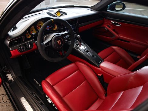 Used 2014 Porsche 911 Turbo S AWD/4WD image 5