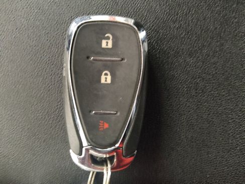 Used 2018 Chevrolet Equinox LS image 32