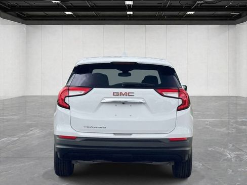 Used 2024 GMC Terrain SLE FWD image 6