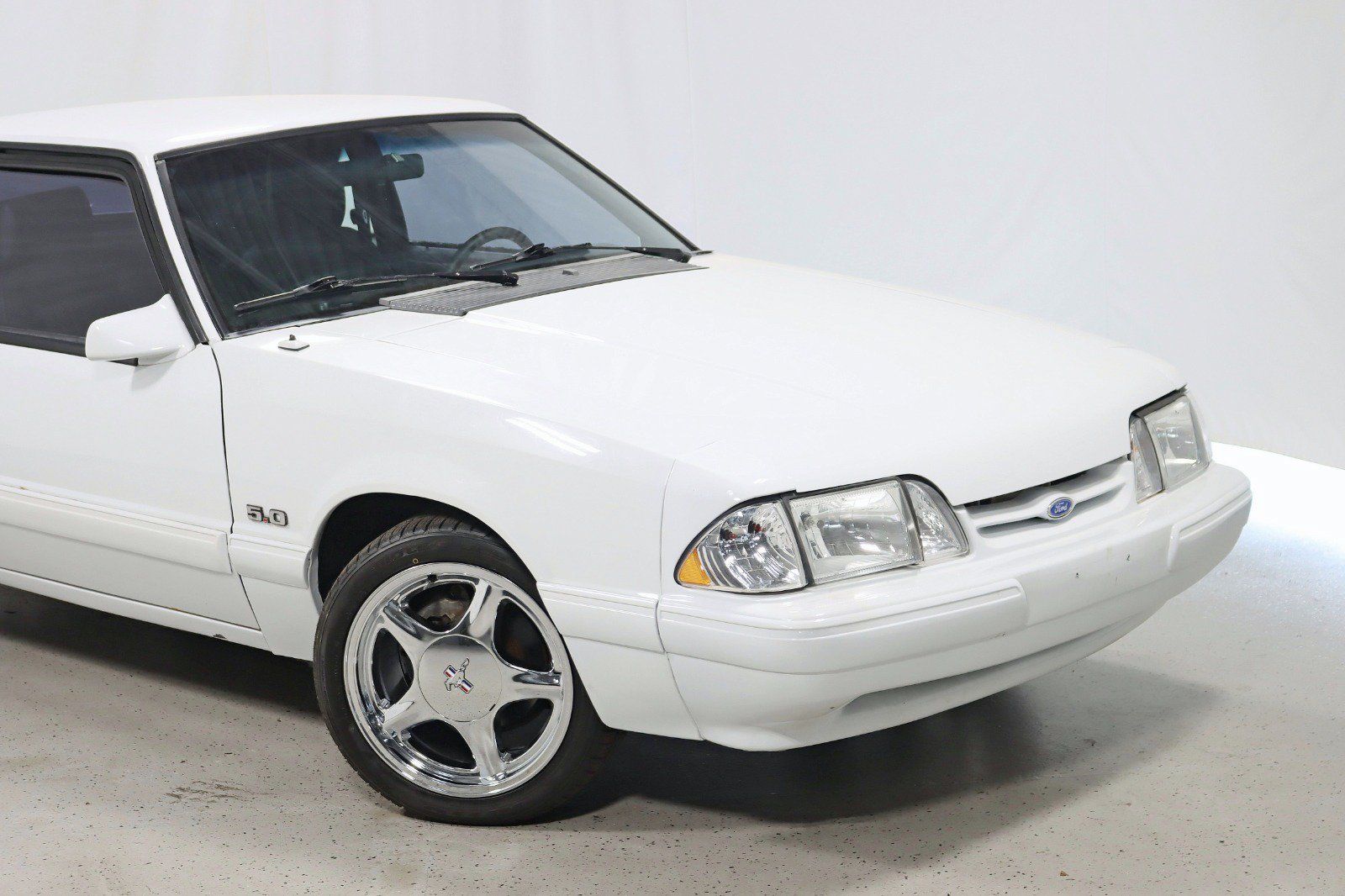 Used 1989 Ford Mustang LX RWD image 2