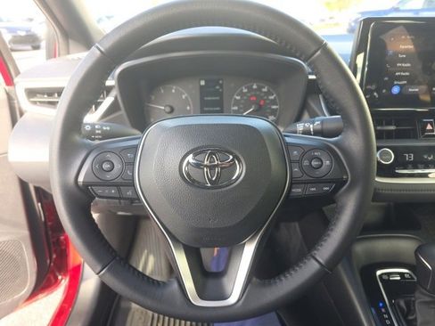 Used 2025 Toyota Corolla SE image 14