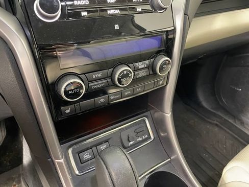 Used 2020 Subaru Ascent Limited w/ Technology Package AWD/4WD image 9