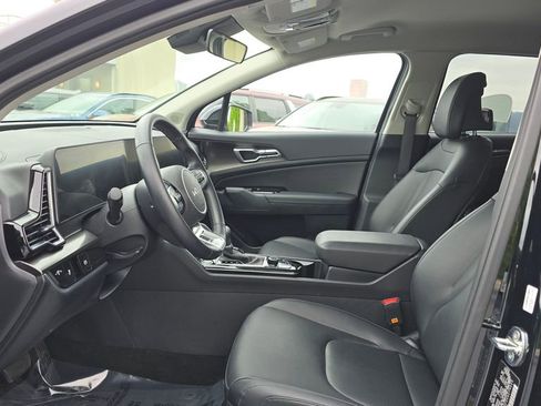 Certified 2025 Kia Sportage EX AWD/4WD image 22