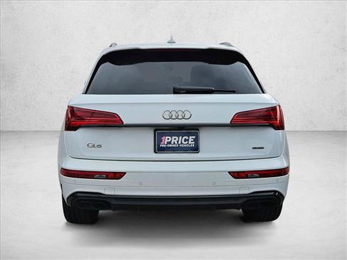 Used 2023 Audi Q5 2.0T Prestige w/ Prestige Package image 6