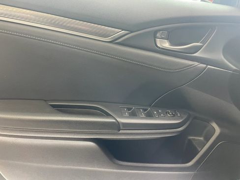 Used 2018 Honda Civic Sport Touring image 8