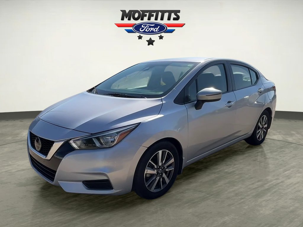 Used 2020 Nissan Versa SV FWD image 1