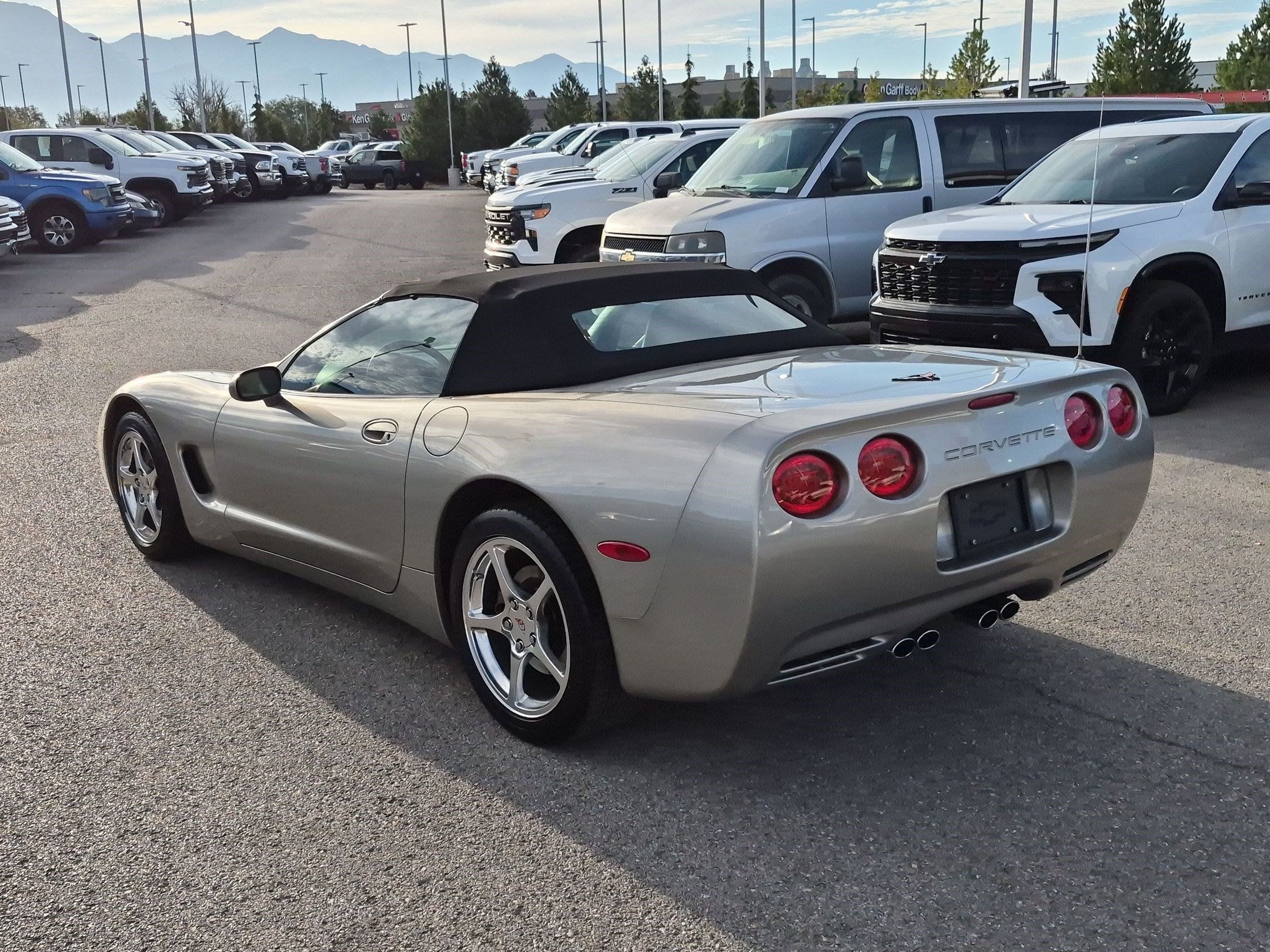 Used 2001 Chevrolet Corvette Convertible w/ Preferred Equipment Group2 RWD image 5