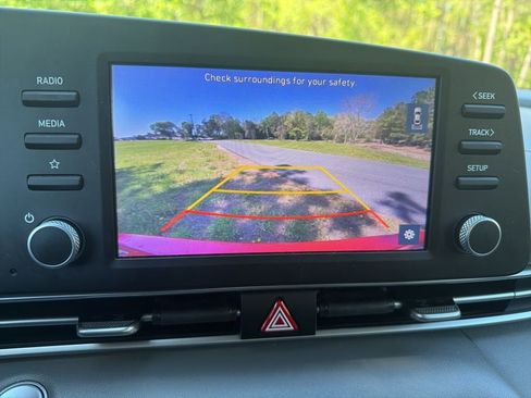 Used 2023 Hyundai Elantra SEL w/ Cargo Package image 19