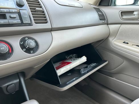 Used 2003 Toyota Camry image 25