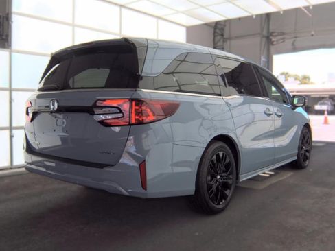 Used 2025 Honda Odyssey Sport-L image 9