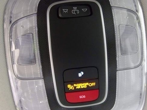 Used 2025 Hyundai Kona SEL AWD/4WD image 23