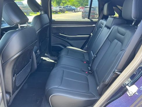 Used 2025 Jeep Wagoneer S Limited AWD/4WD image 5