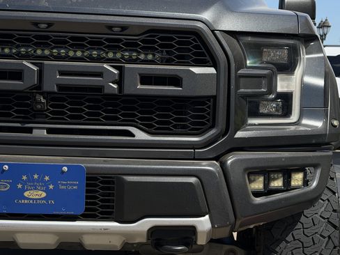 Used 2018 Ford F150 Raptor w/ Equipment Group 802A Luxury AWD/4WD image 9