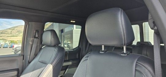 Used 2022 Ford F350 Lariat w/ Black Appearance Package AWD/4WD image 11