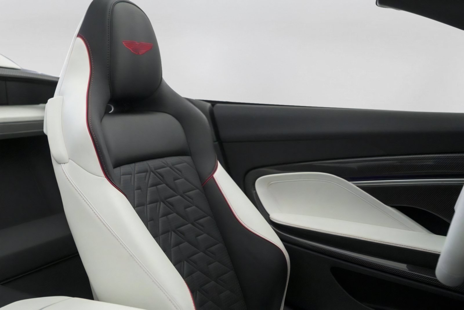 New 2026 Aston Martin Vanquish Convertible RWD image 48